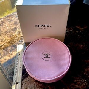 Chanel Beauty Insulated Pouch